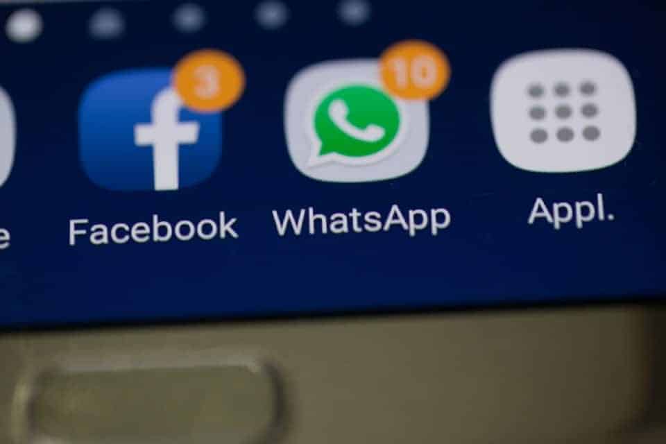 Facebook, Instagram y WhatsApp fallan en todo el mundo