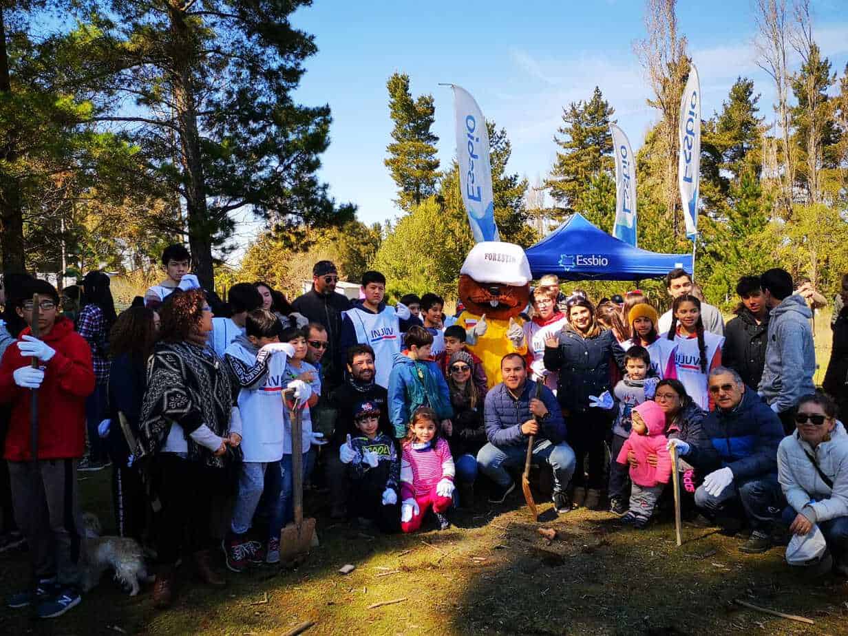 Más de 100  personas arborizaron el campamento bautista  Batuquito