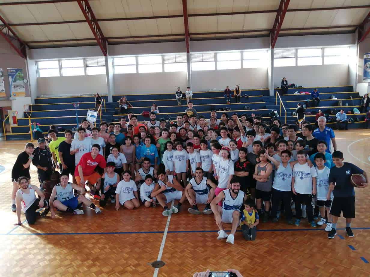 Más de 200 alumnos de la provincia participaron en clínicas deportivas impulsadas por CMPC y Club Deportivo Universidad Católica