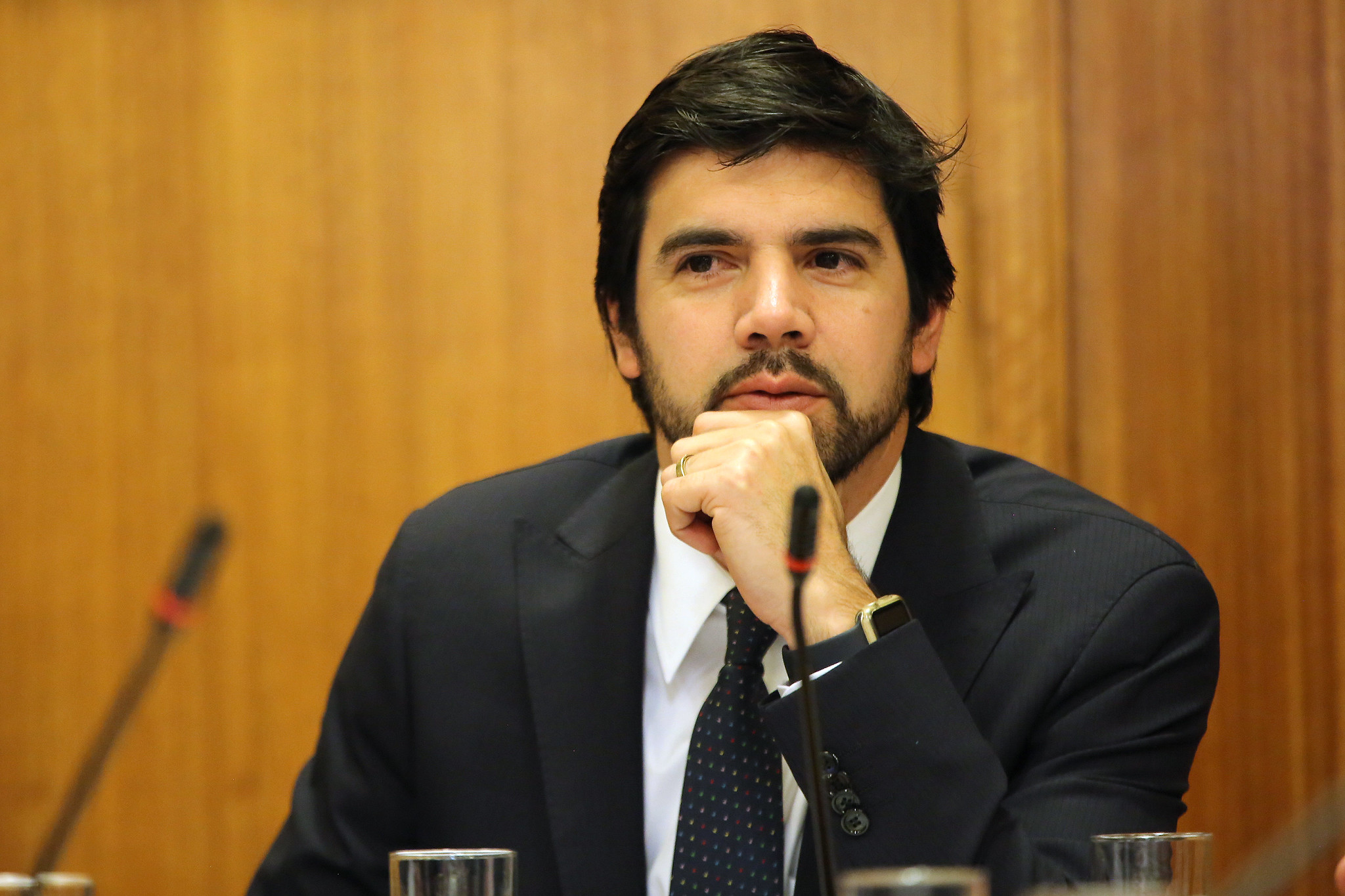 Joaquín Lavín Jr: Pidió la palabra en el Congreso pero cuando se la dieron, ya no estaba