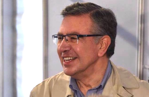 «La sorpresa del siglo»: las reacciones que provocó Joaquín Lavín y su candidatura presidencial