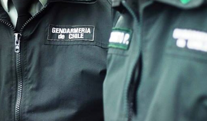 En riesgo vital está Gendarme que recibió disparos de Carabineros: Los habría atacado con cuchillo