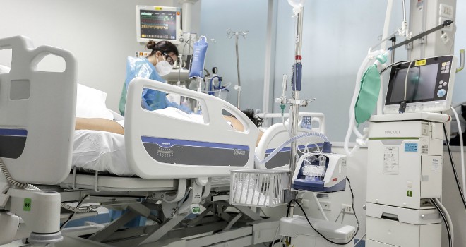 58 pacientes Covid están internados en Los Ángeles: 17 conectados a ventilador