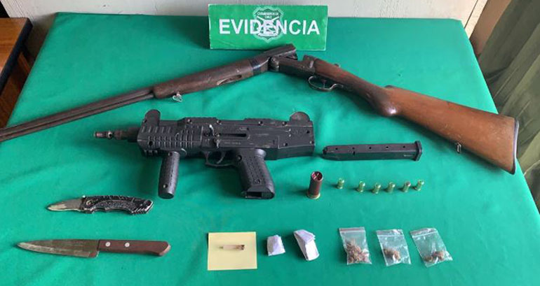 Detienen en Arauco a tres sujetos por porte ilegal de armas, municiones y droga