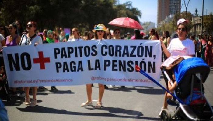 Mujeres exigen pago de las pensiones retenidas a ‘Papitos Corazón’ en el primer retiro