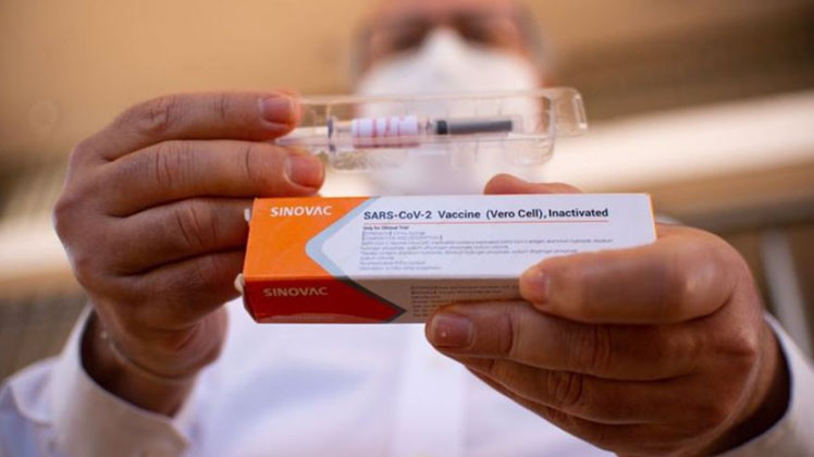 Llegó la vacuna china: Chile recibió las primeras 2 millones de dosis Sinovac