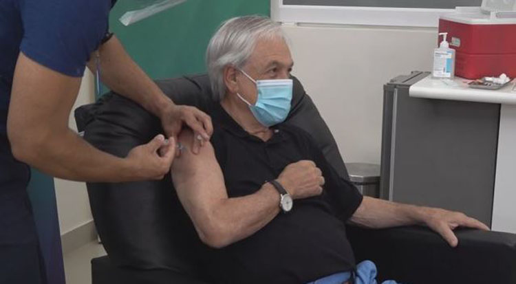Presidente Piñera recibió la primera dosis de la vacuna contra el coronavirus