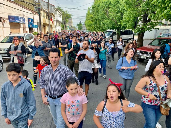 protesta alza metro pensiones educación los angeles