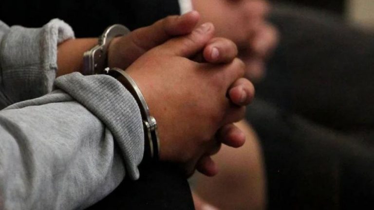 Confirman sentencia a taxista que violó a niñas de 6 y 9 años: serán 15 años de cárcel