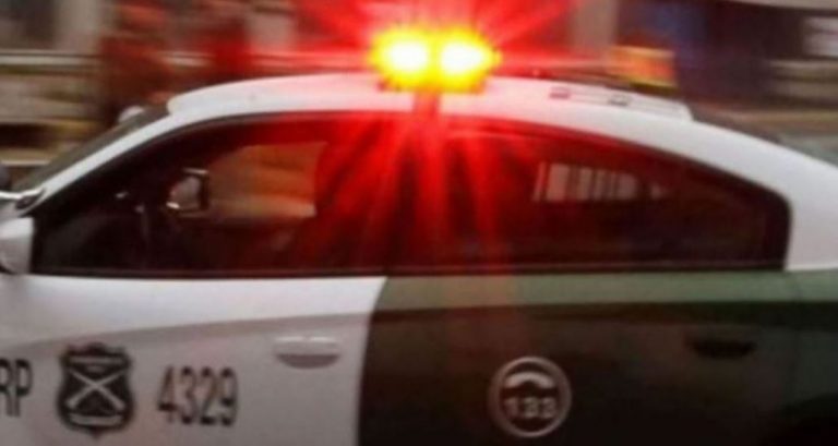 Cabrero: detienen a dos sujetos con domicilio en Santiago que transitaban en auto robado