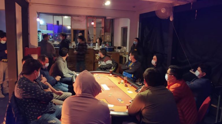 Concepción: descubren a 19 personas dentro de casino clandestino en toque de queda