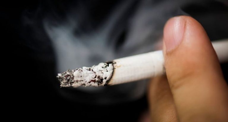 Hasta que primó el sentido común: cigarrillos y tabaco ya no serán  considerados productos esenciales