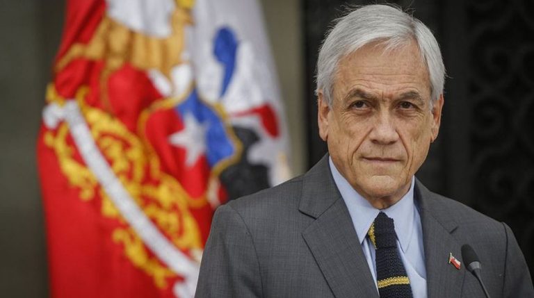 Cadem: Aprobación a Piñera cae 4 puntos a 18 días de dejar el cargo