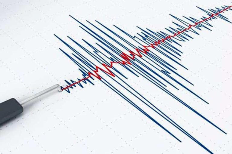Fuerte sismo de 6,7º afecta al océano chileno