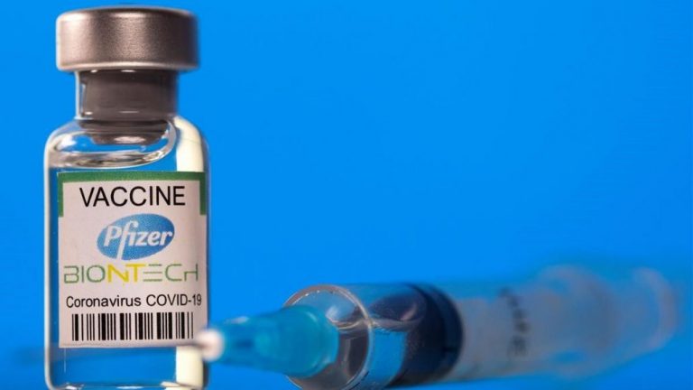 Pfizer pide autorización para vacunar a niños desde 12 años en Chile