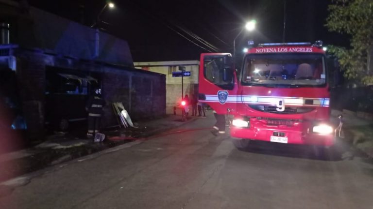 Incendio afecta a local comercial en villa Los Ríos de Los Ángeles