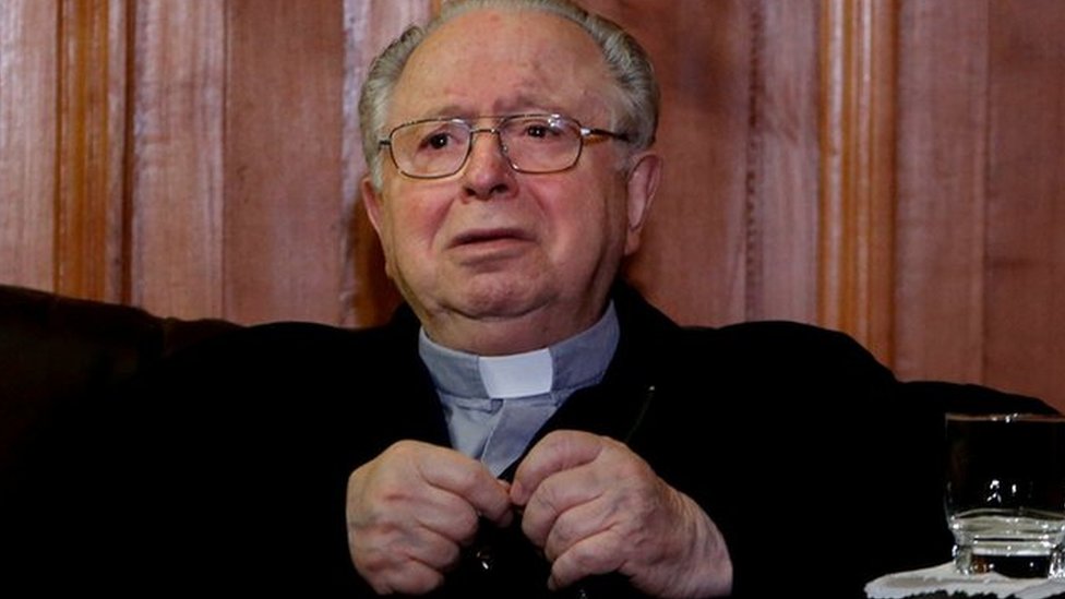 El ex sacerdote Fernando Karadima es internado