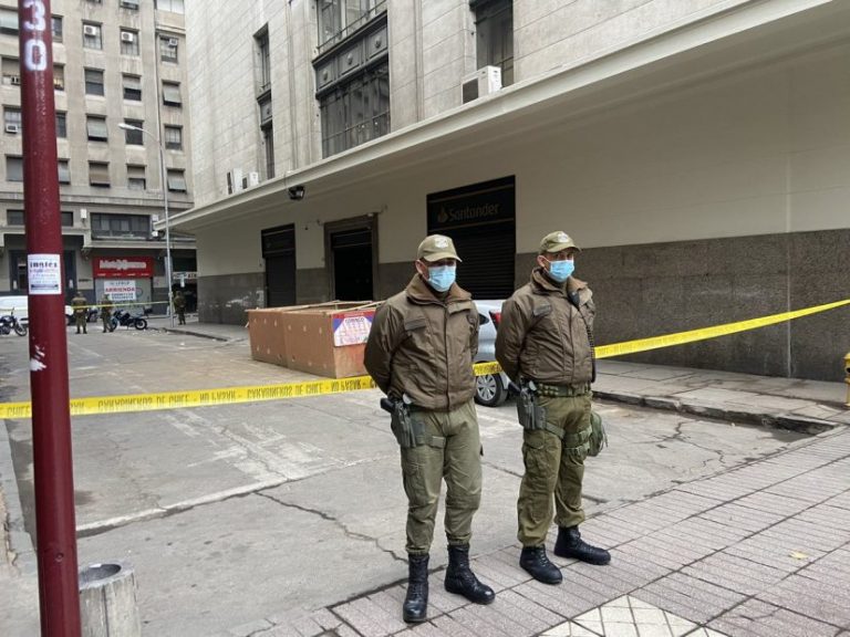 Encuentran cuerpo calcinado en pleno centro de Santiago