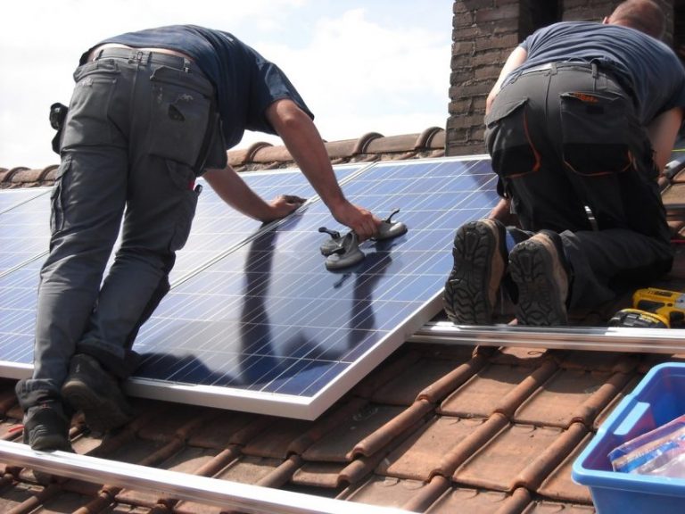 Casa Solar: ¿Cómo postular a los paneles solares para tu casa?