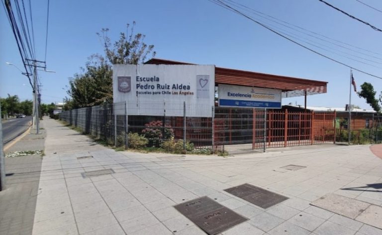 Nochero protagoniza robo en Escuela Ruiz Aldea de Los Ángeles