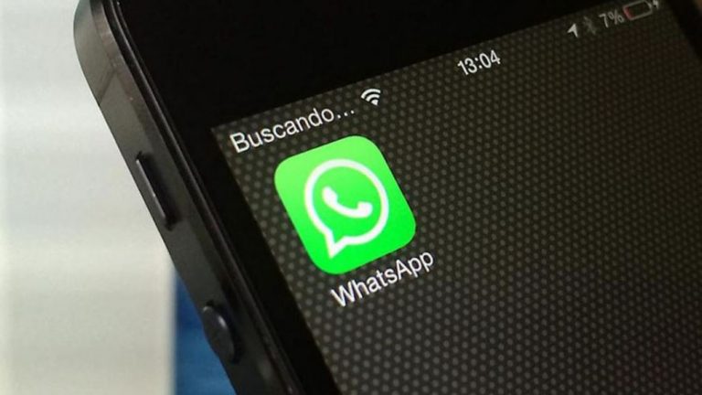 Dosis de refuerzo: Minsal alerta de estafa para robar cuentas de WhatsApp