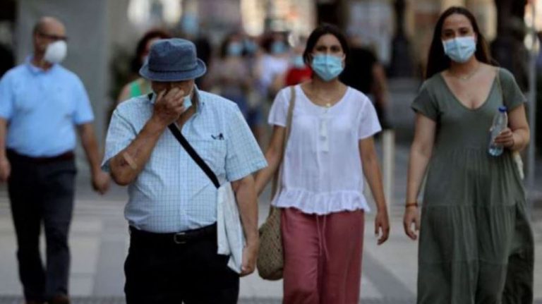 «La pandemia se acabó»: Presidente de Comisión de Salud pide fin del Pase de Movilidad y mascarillas