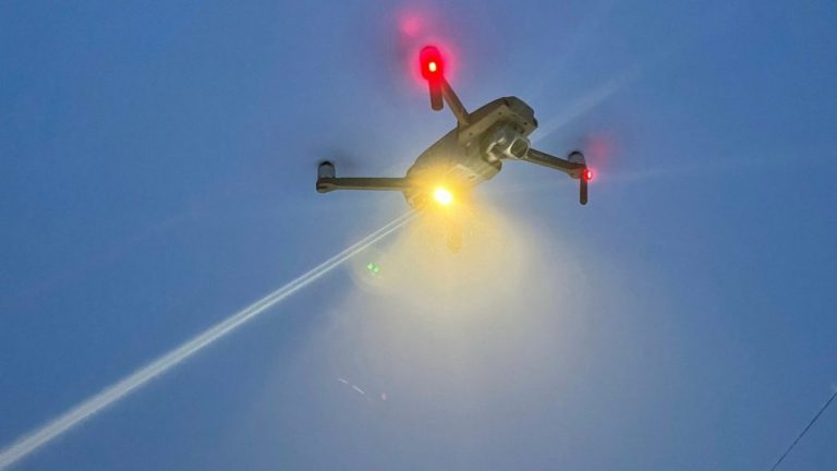 Krause evalúa vigilancia con drones para perseguir el narcotráfico
