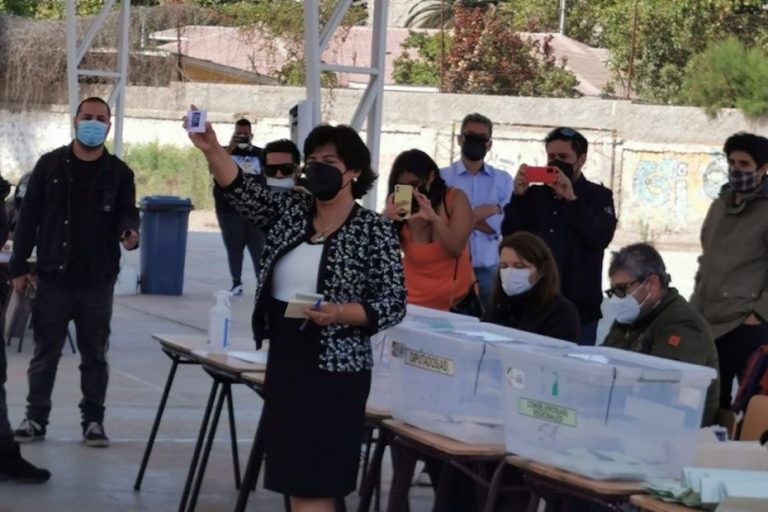 Yasna Provoste votó en Vallenar: «Necesitamos recuperar la gobernabilidad»