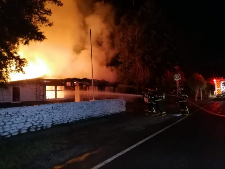 Retén de Carabineros de Quilaco sufre incendio: Investigan intencionalidad