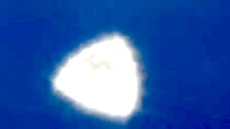 Viralizan registro de OVNI sobrevolando el volcán Antuco