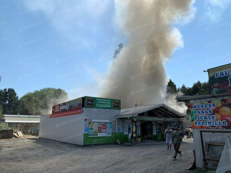 Incendio afecta a panadería camino a Cerro Colorado en Los Ángeles
