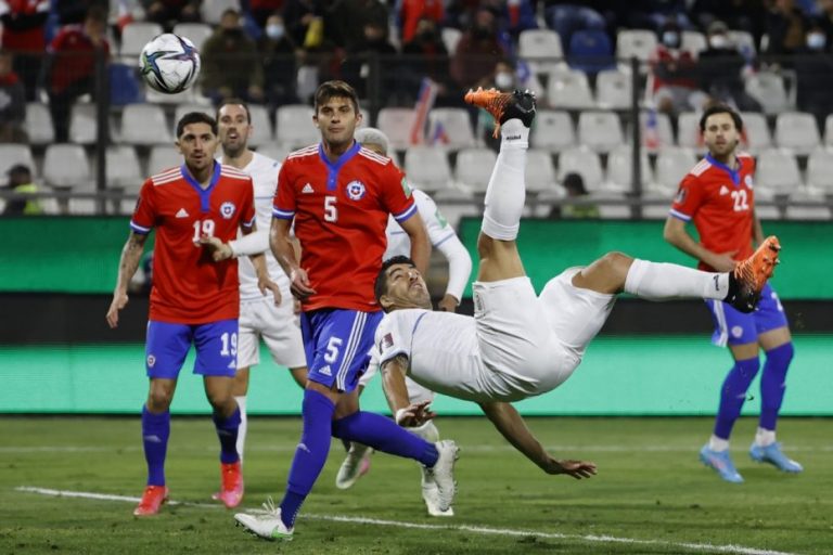 Chile cae 2-0 ante Uruguay y se despide de Qatar 2022