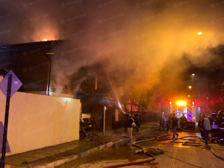 Incendio destruye vivienda en la Villa Tres Vientos de Los  Ángeles