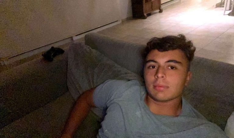 «Un joven de sueño pesado»: Su familia lo dio por muerto pero la policía lo encontró durmiendo