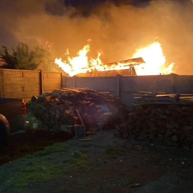 Voraz incendio destruyó una bodega en la comuna de Antuco