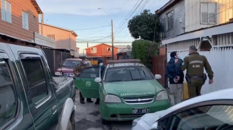 Tres detenidos deja operativo antidrogas en población de Los Ángeles