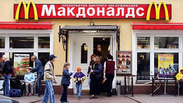 McDonald’s abandona Rusia tras 30 años de operaciones