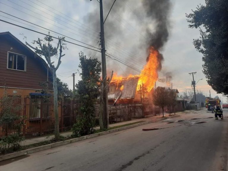 Un incendio destruyó por completo una casa en Nacimiento