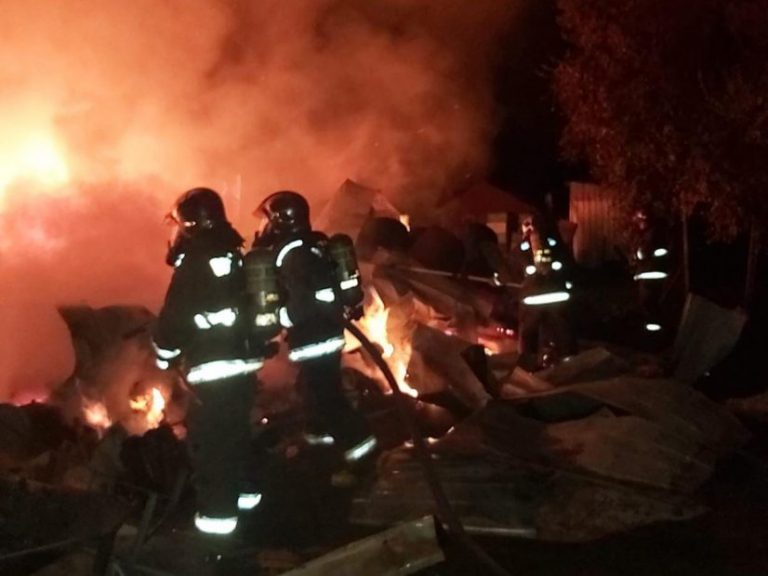Incendio destruyó bodega con miel camino a Santa Bárbara