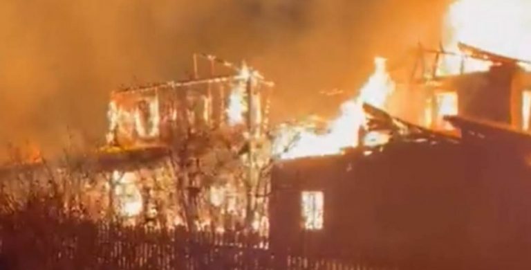 Contulmo: Atentado incendiario destruyó molino histórico, museo y dejo tres personas lesionadas