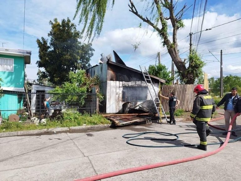 Incendio destruyó una casa en la comuna de Laja durante esta tarde
