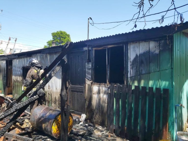 Incendio estructural afectó a una vivienda en Chacayal Sur