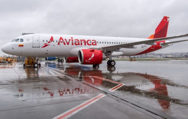 Entregan más detalles de fallecidos encontrados en vuelo Santiago-Bogotá: serían polizones