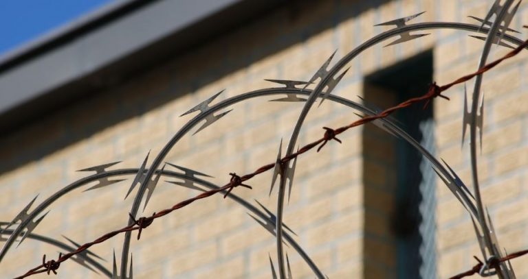 Imputado por muerte de carabinero en el Biobío denuncia golpiza en la cárcel: inician sumario