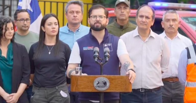 Presidente Boric anuncia toque de queda en Ñuble, Biobío y Araucanía