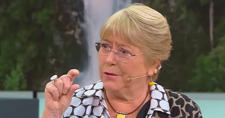 Bachelet y la fallida Constitución: «No se cuánta gente se leyó el mamotreto»