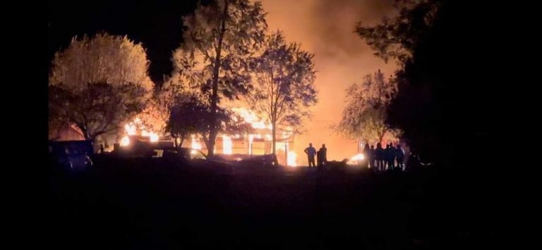 Incendio destruyó por completo una casa de gran tamaño en Mulchén
