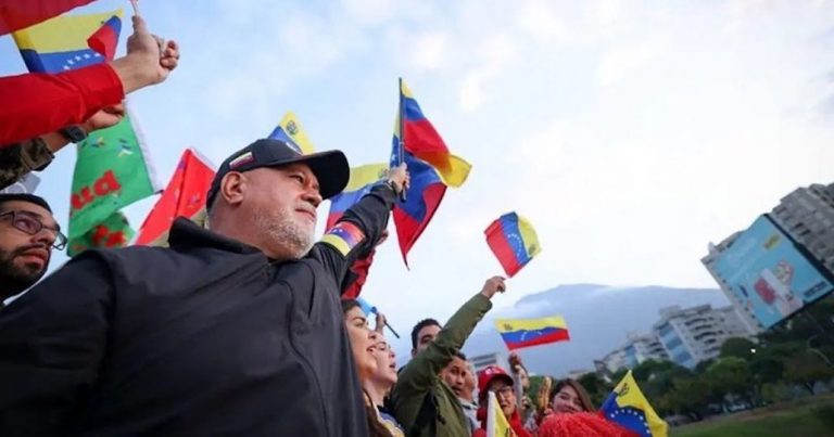 El Nº2 de Venezuela lamentó el triunfo del Partido Republicano en Chile