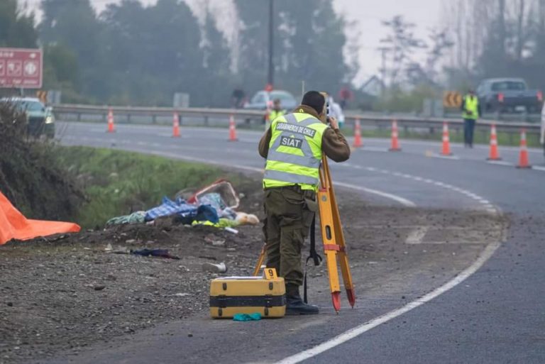 Al menos nueve fallecidos tras grave accidente de tránsito en la región del Maule.