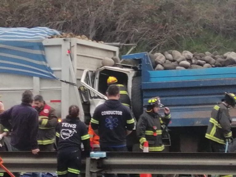 Colisión de dos camiones deja una persona lesionada en Cabrero
